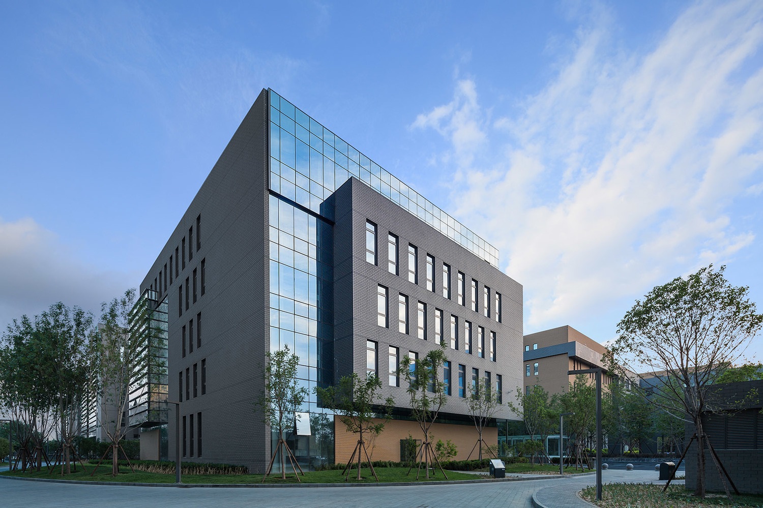 上海能源科技公司上海松江區(qū)廠(chǎng)房|辦公室裝修工程